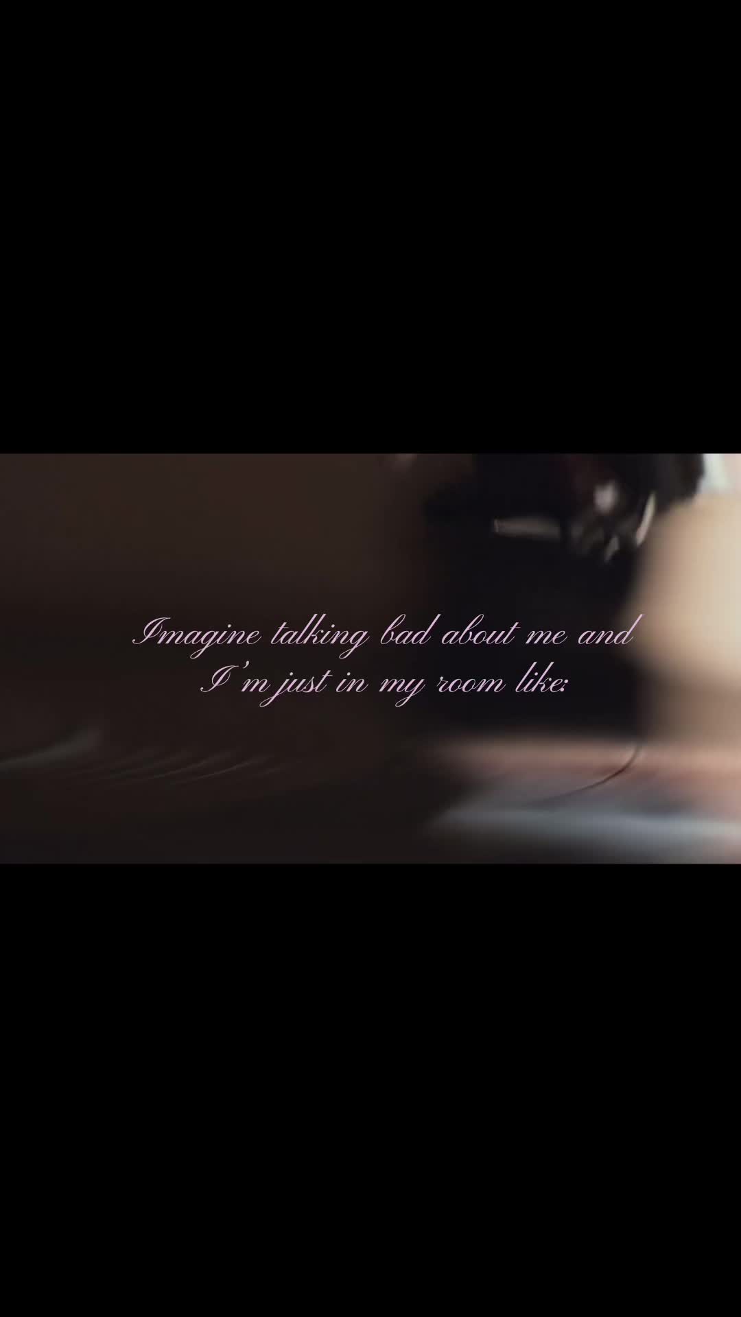 @𝒞𝓁𝒶𝓇𝒶‧₊&deg;