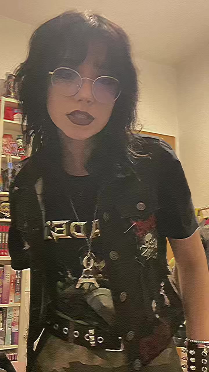 @☆ ash 𖤐