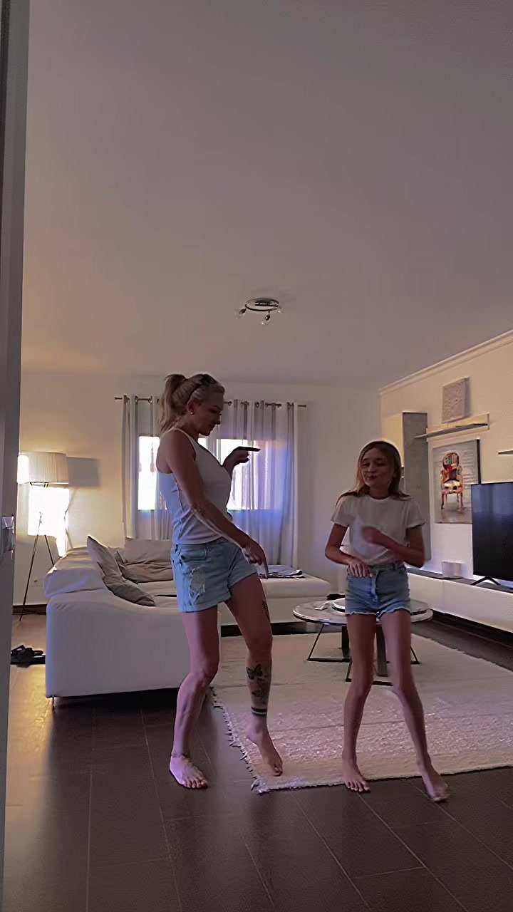 @Jacklyn_la_Roche