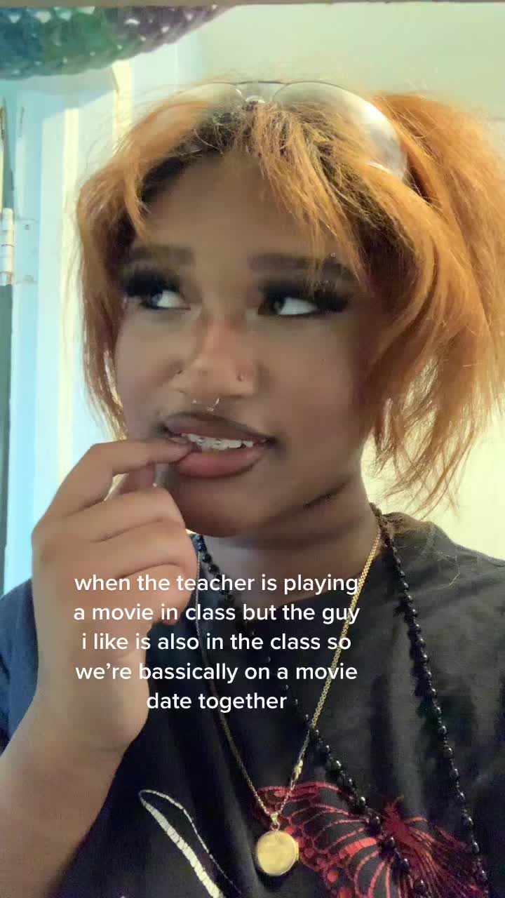 @⃟