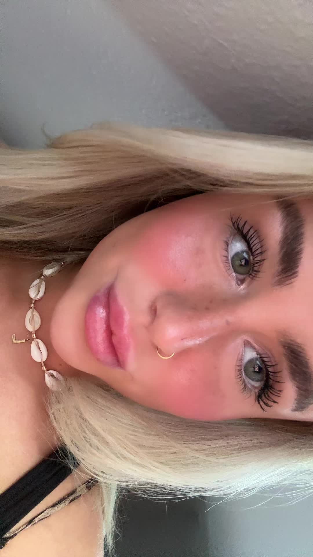 @Ur fav blondie<3
