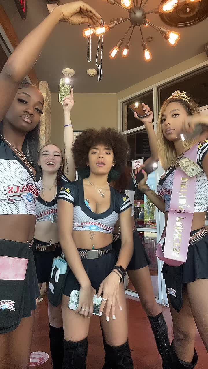 @Bombshells