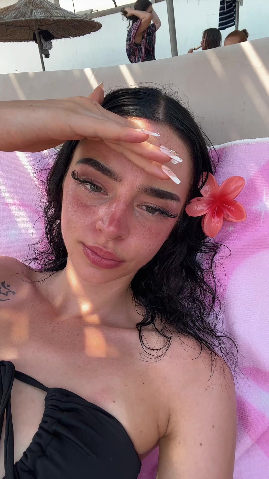 @Riri🦋