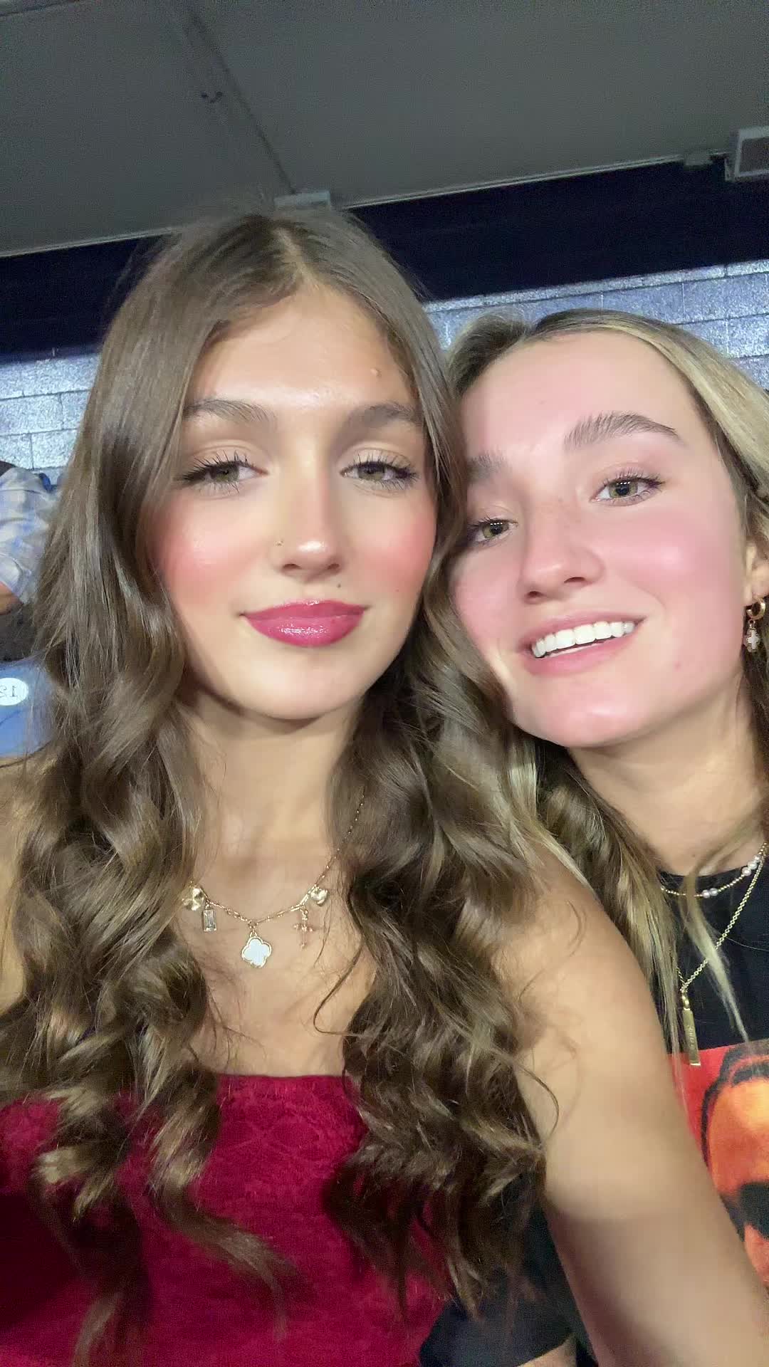 @ava🌚