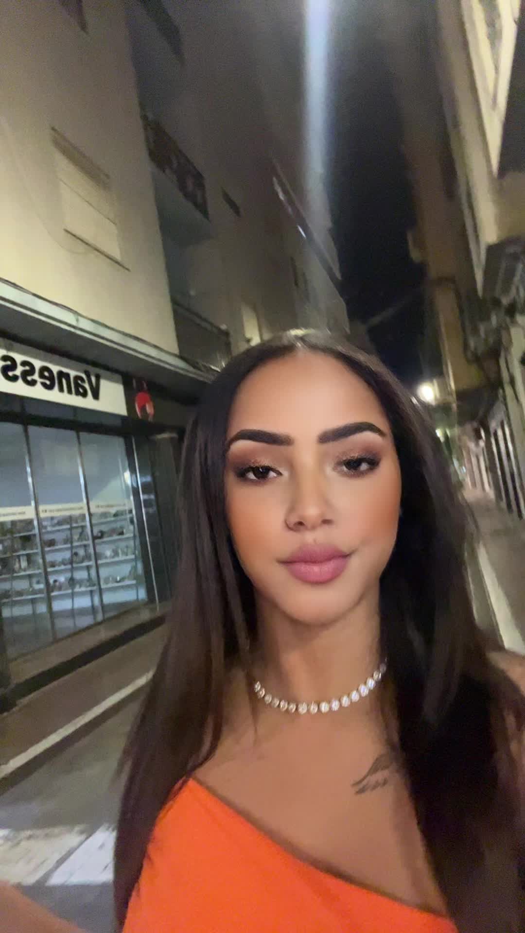 @Gabriela ๐๐