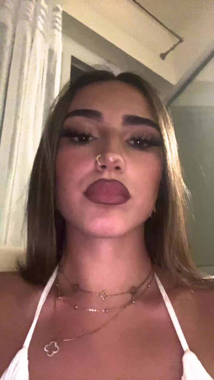 @𝐂𝐀𝐒𝐒𝐀𝐍𝐃𝐑𝐀🌶️🧛&zwj;♀️