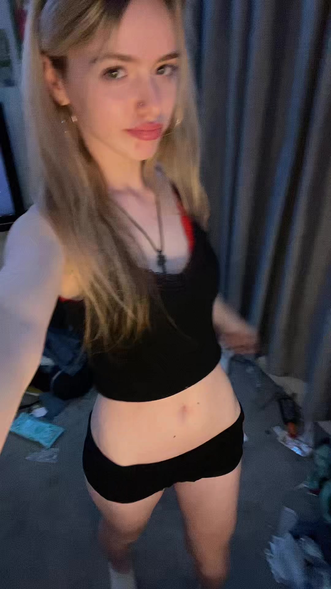 @🧛🏻♀️