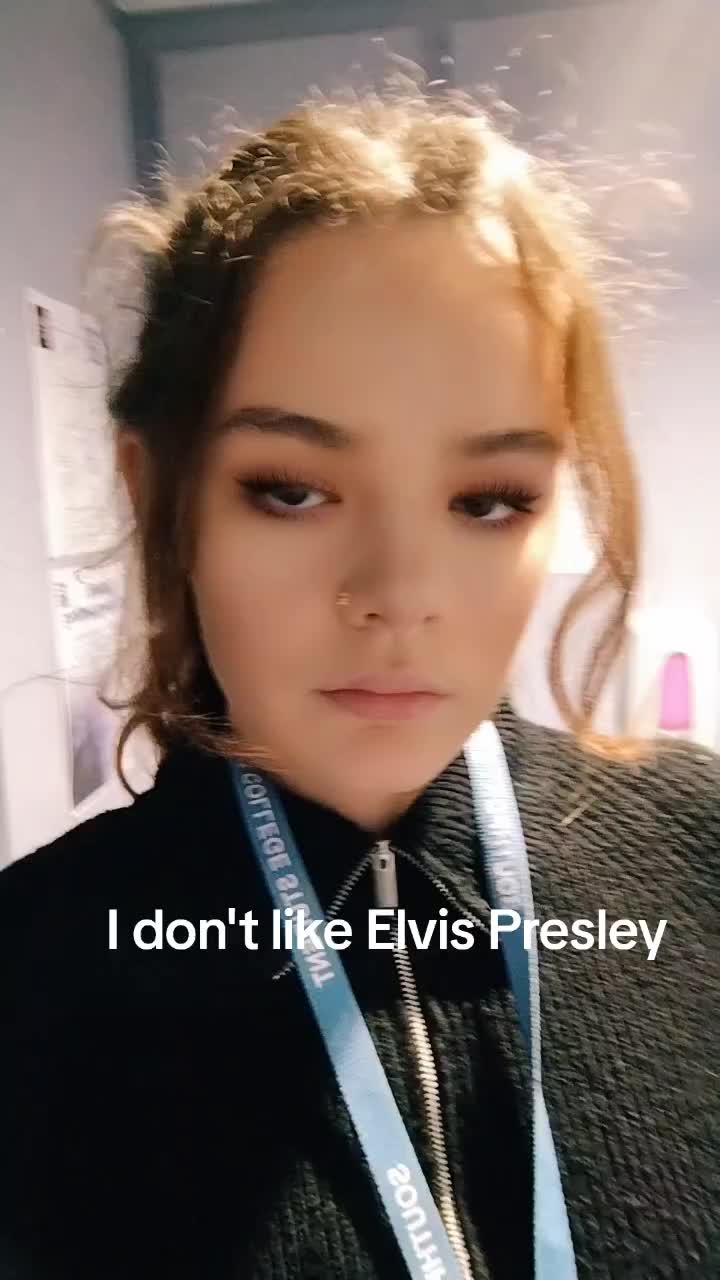 @Elvis_Presley
