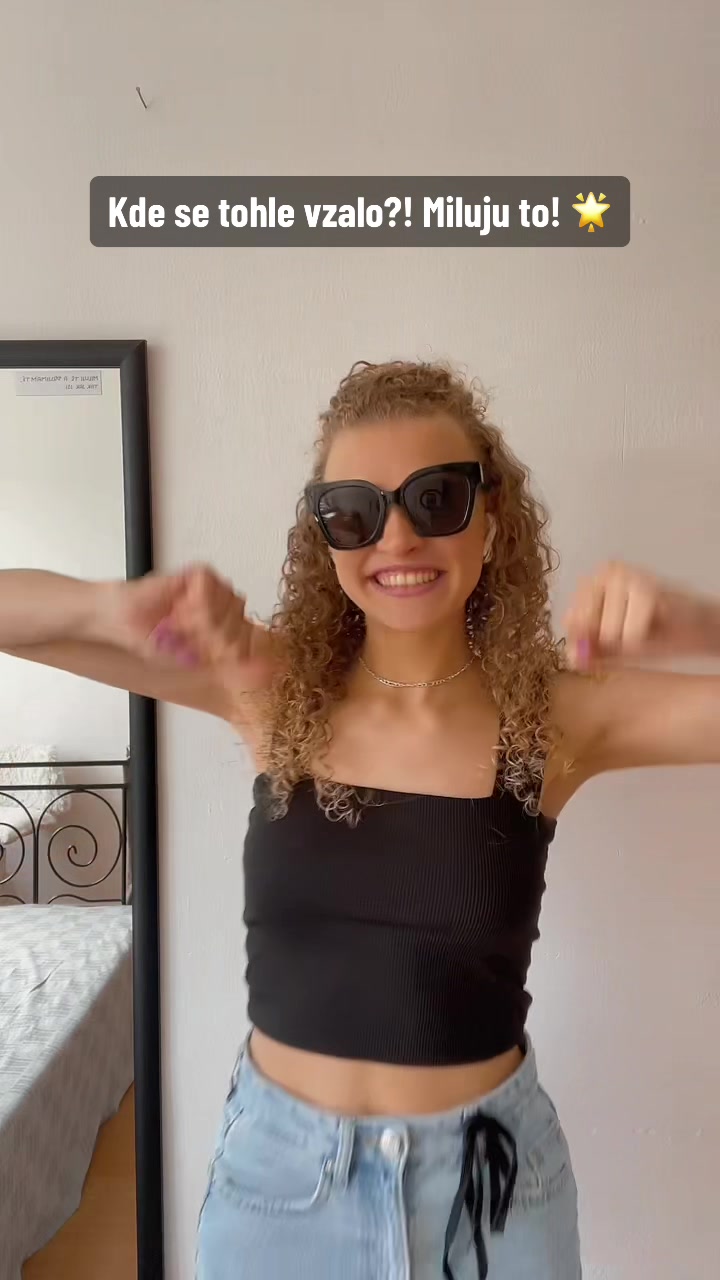 @Blond Curly Girl