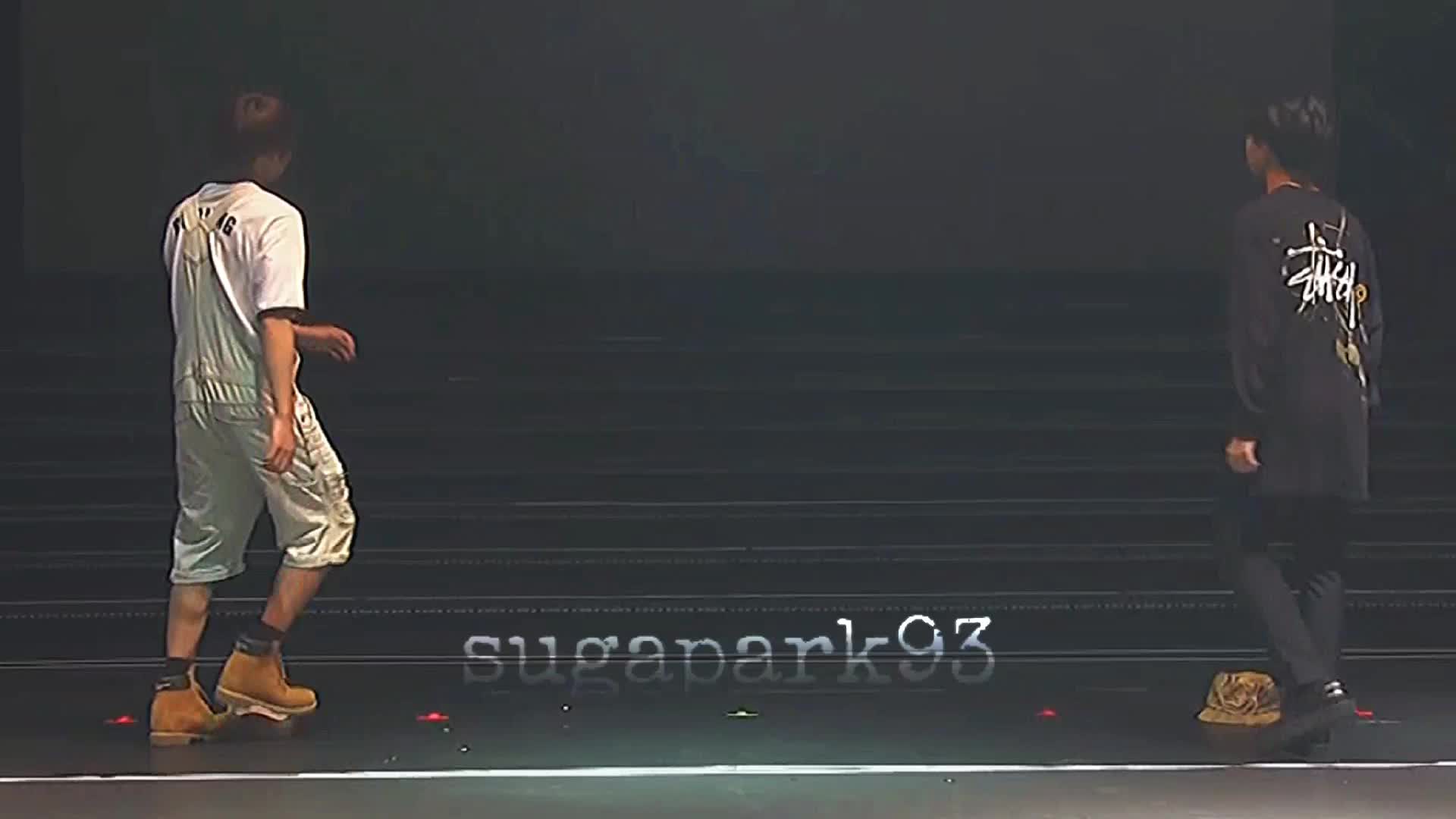 @Z̶