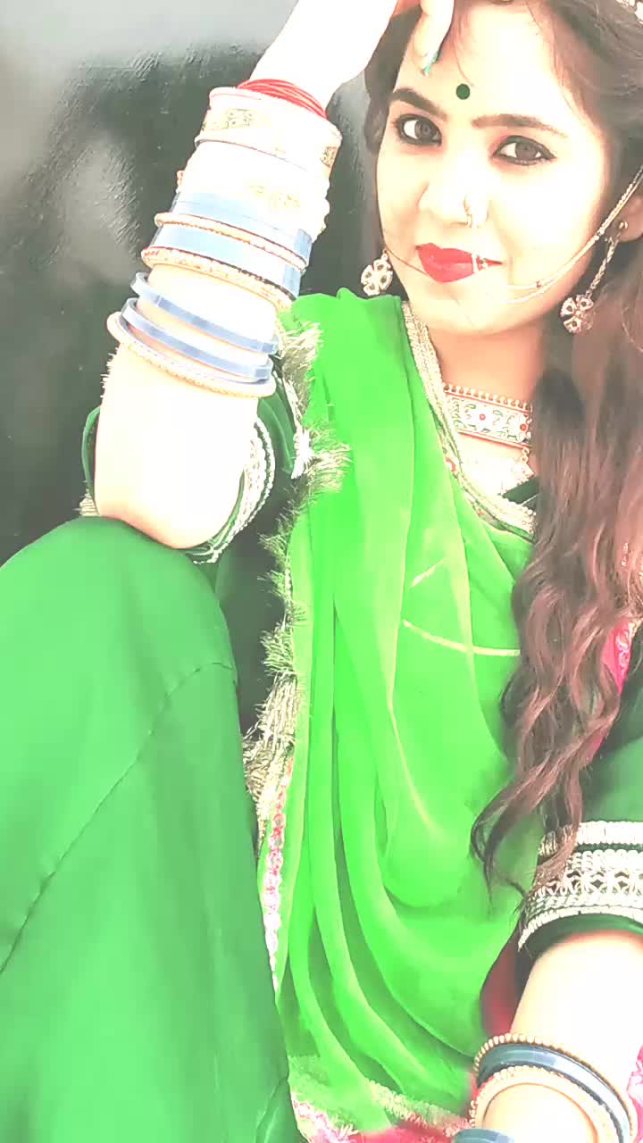 @Akanksha maru👰😍💜