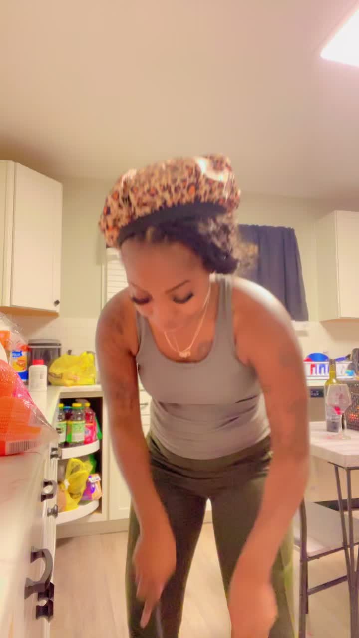 @Themuthaof3