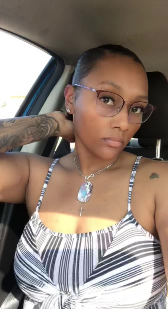 @pretty__younique