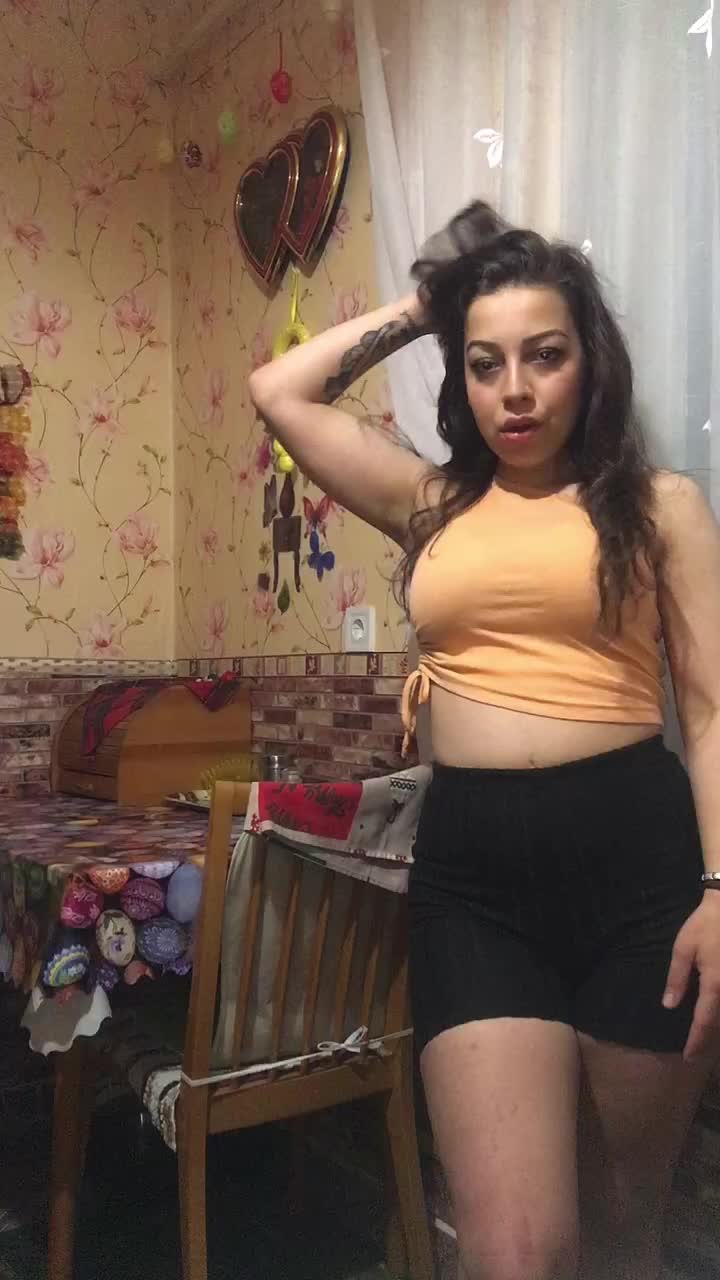 @Szimi🦋🖤