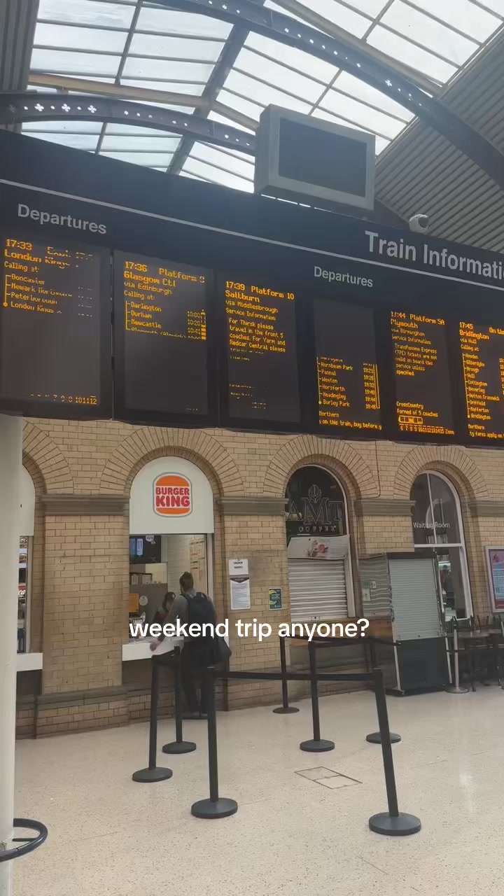 @naomibr0wn