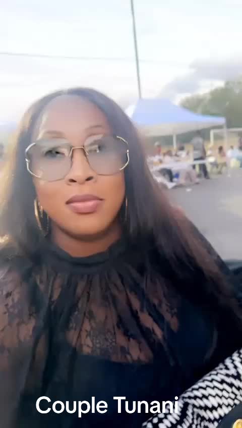 @Zizi