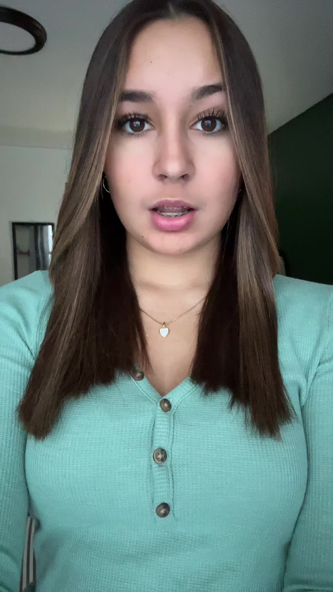 @ava m