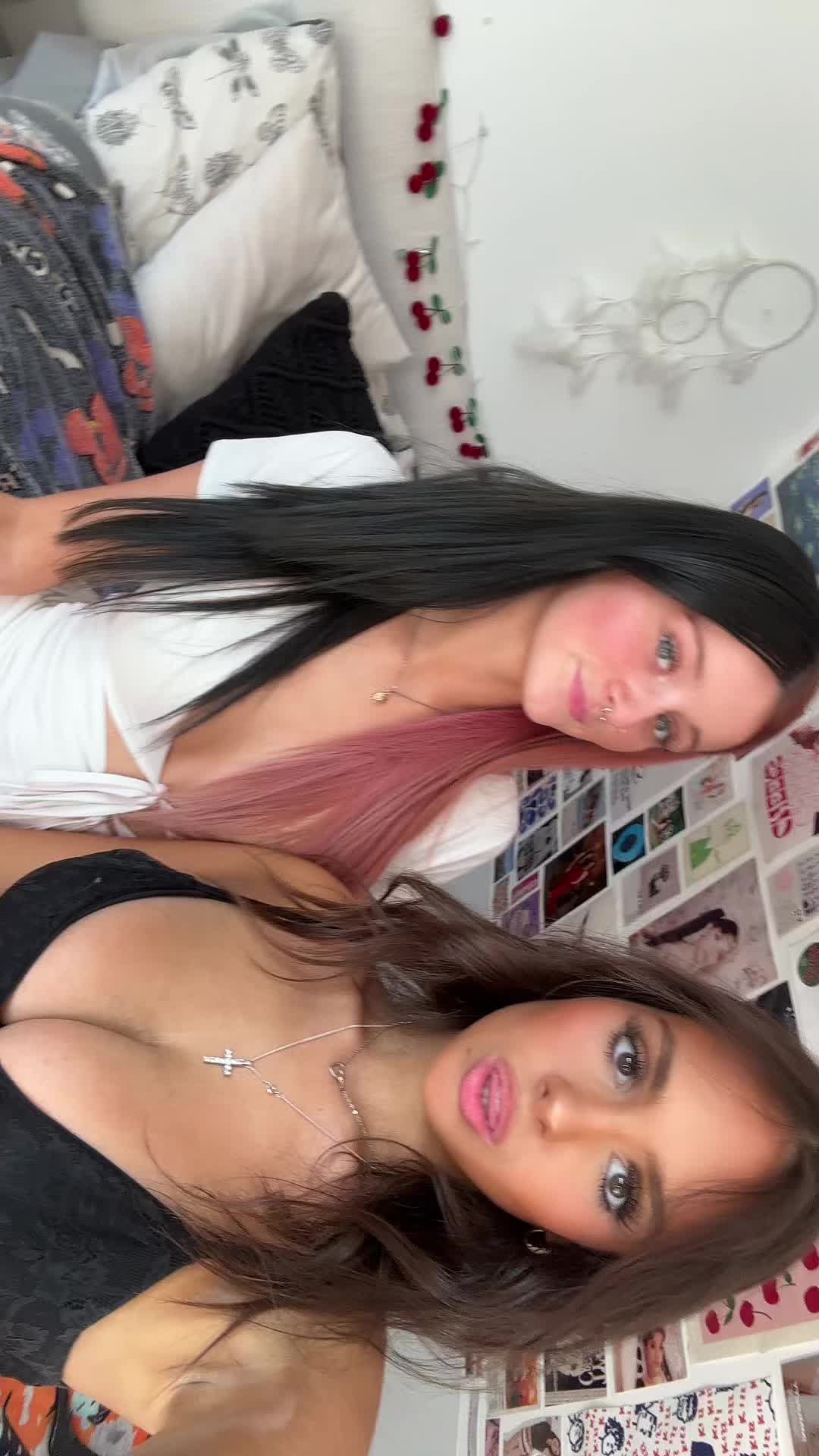 @ella🎆