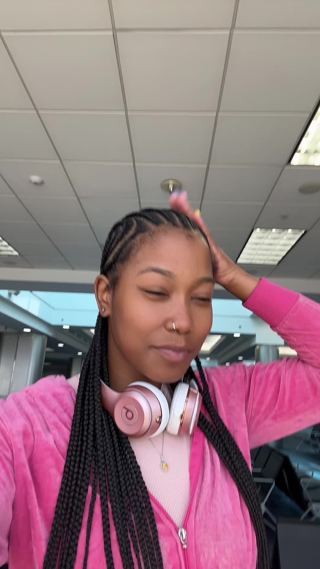 @desdabaddie