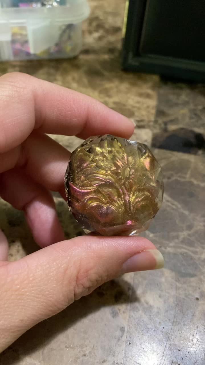 @moonlighttrinkets0