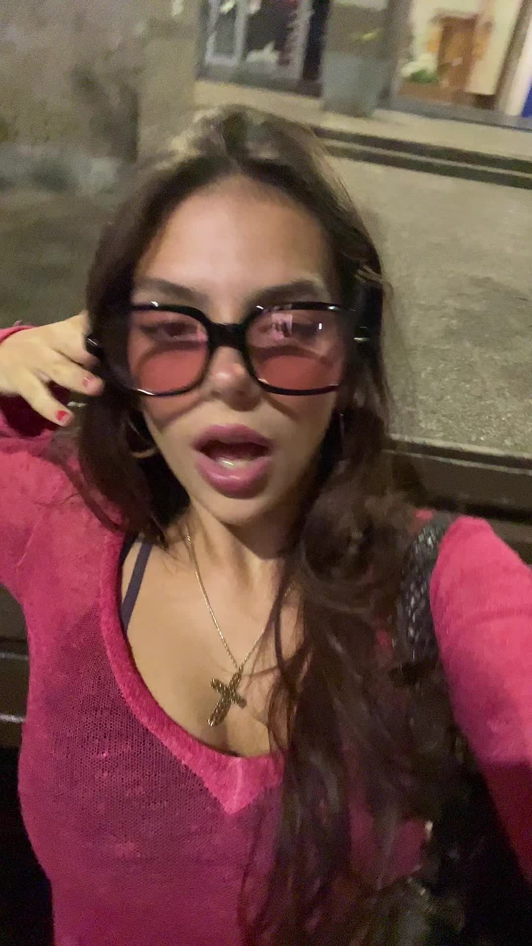 @Ella