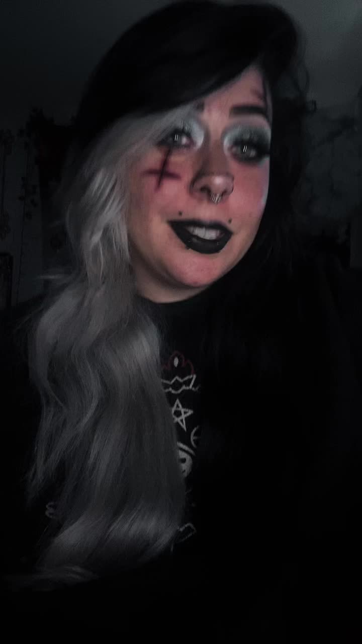 @Stfuitscourtney🦇