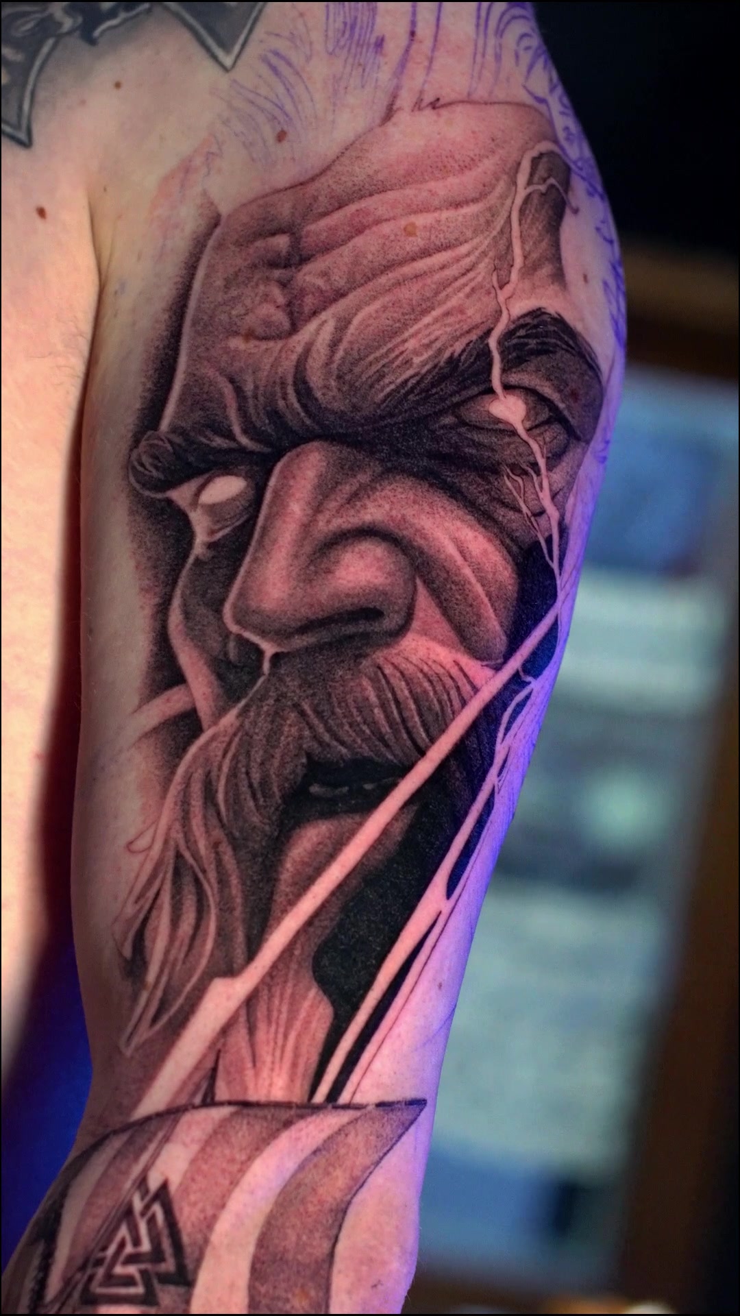 @nik_friday_tattoo