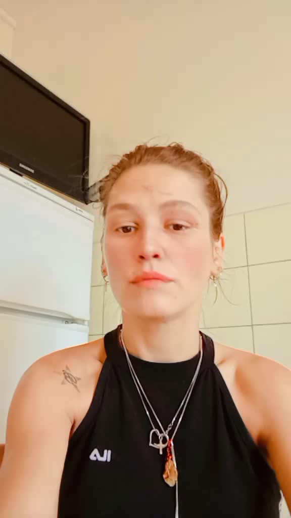 @Luciana Hatija لوتشيانا كارا