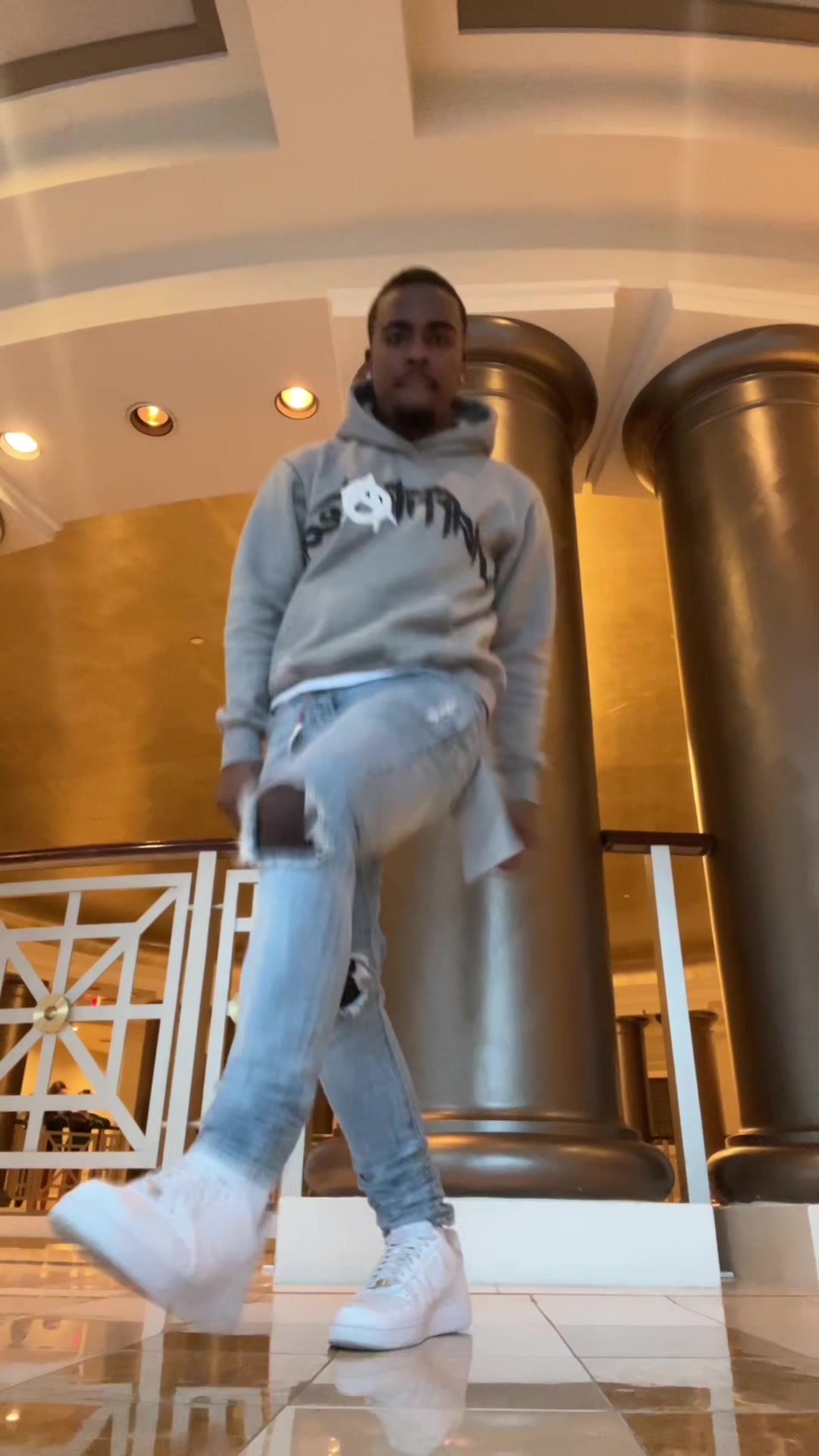 @Cj🐺
