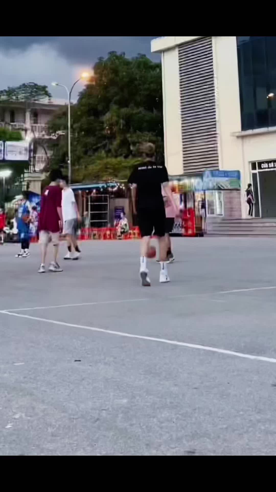 @Ho&agrave;i Thu🏀