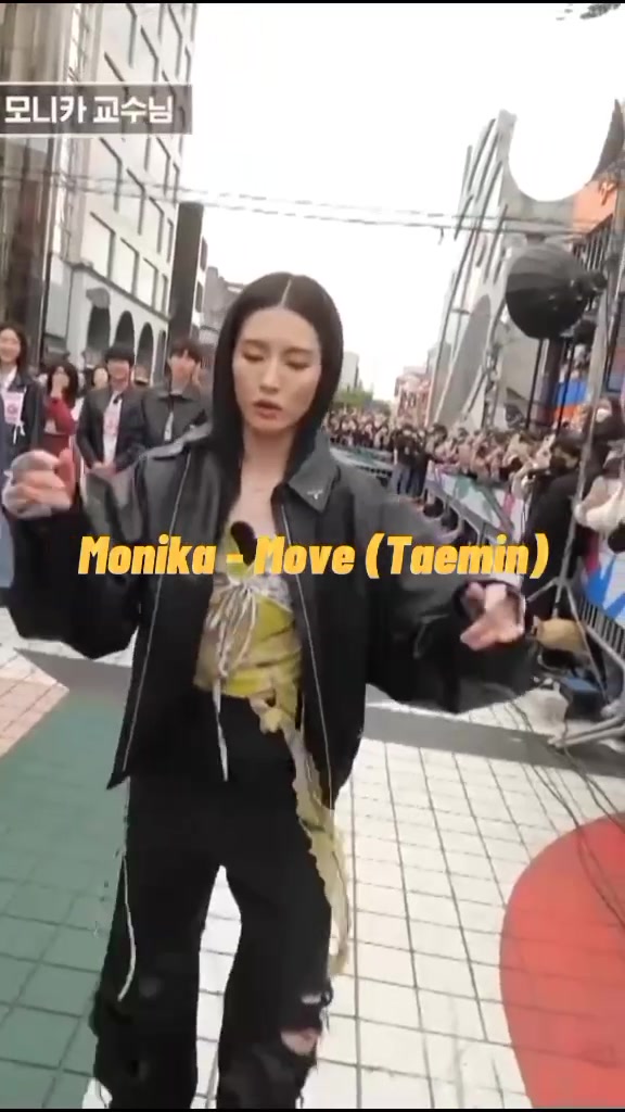 @🎼