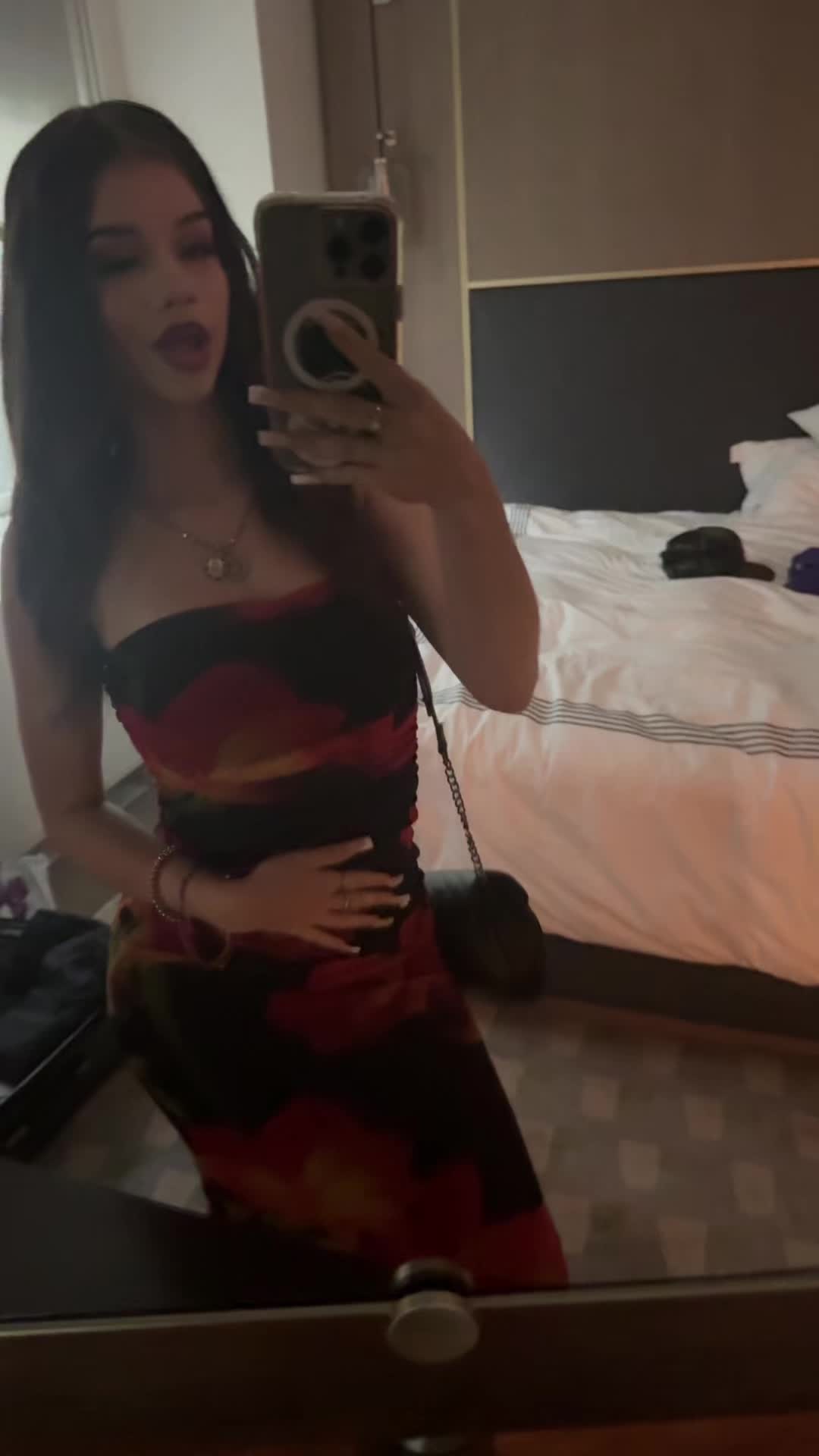 @):)