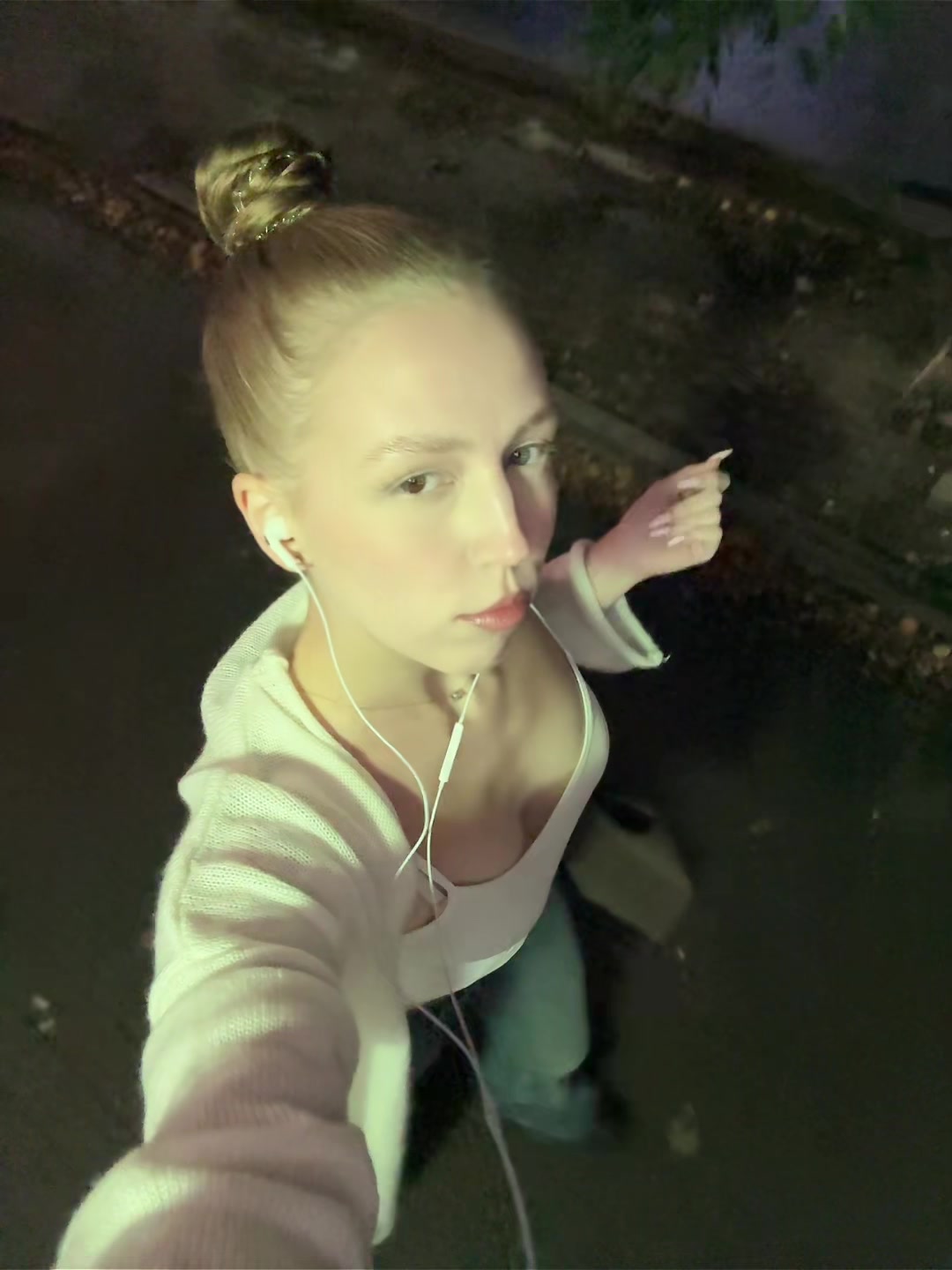 @джонияр