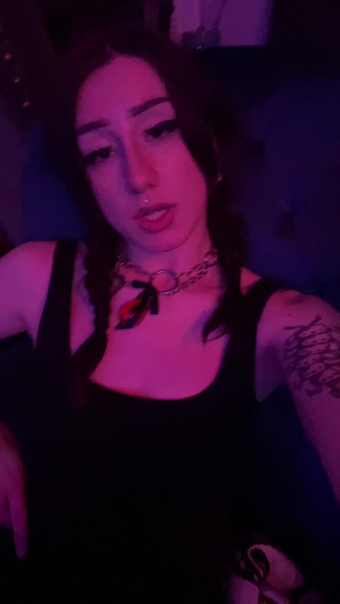 @tee
