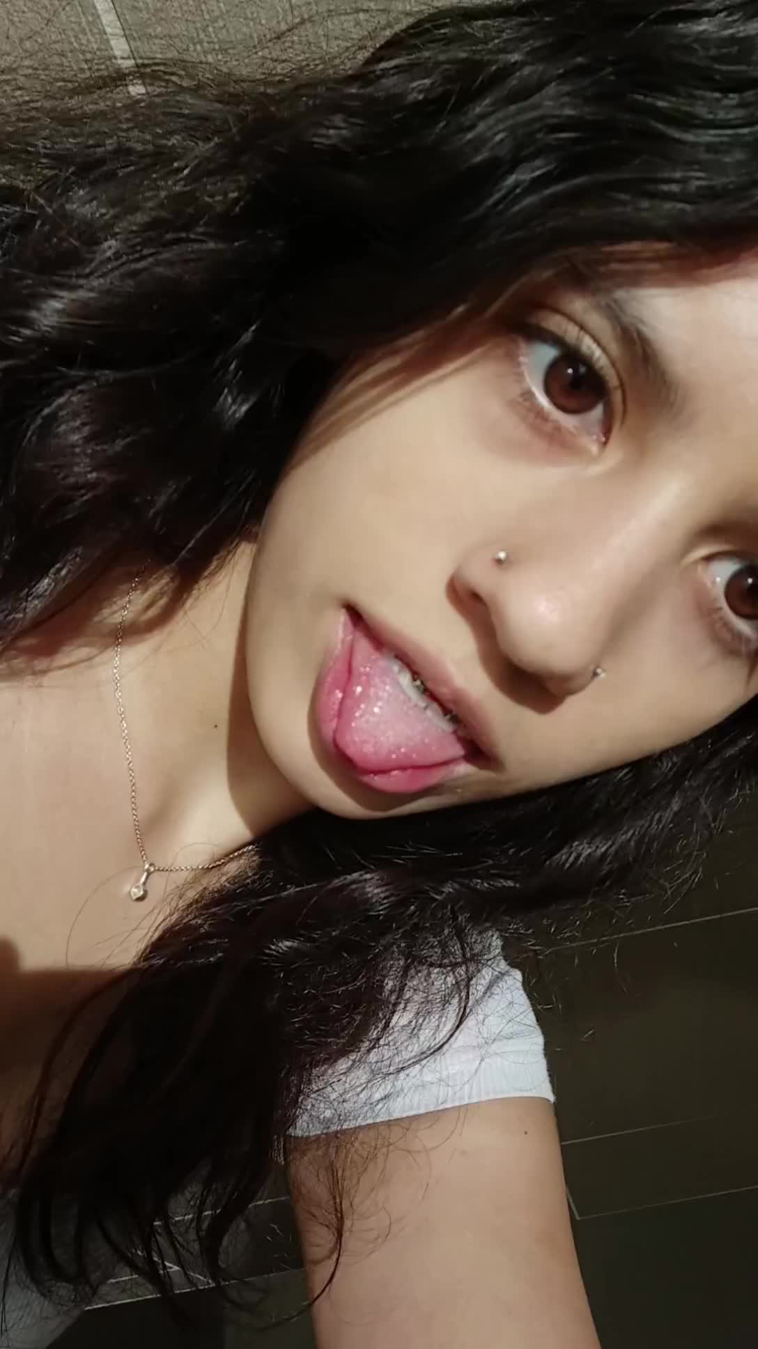 @🦄