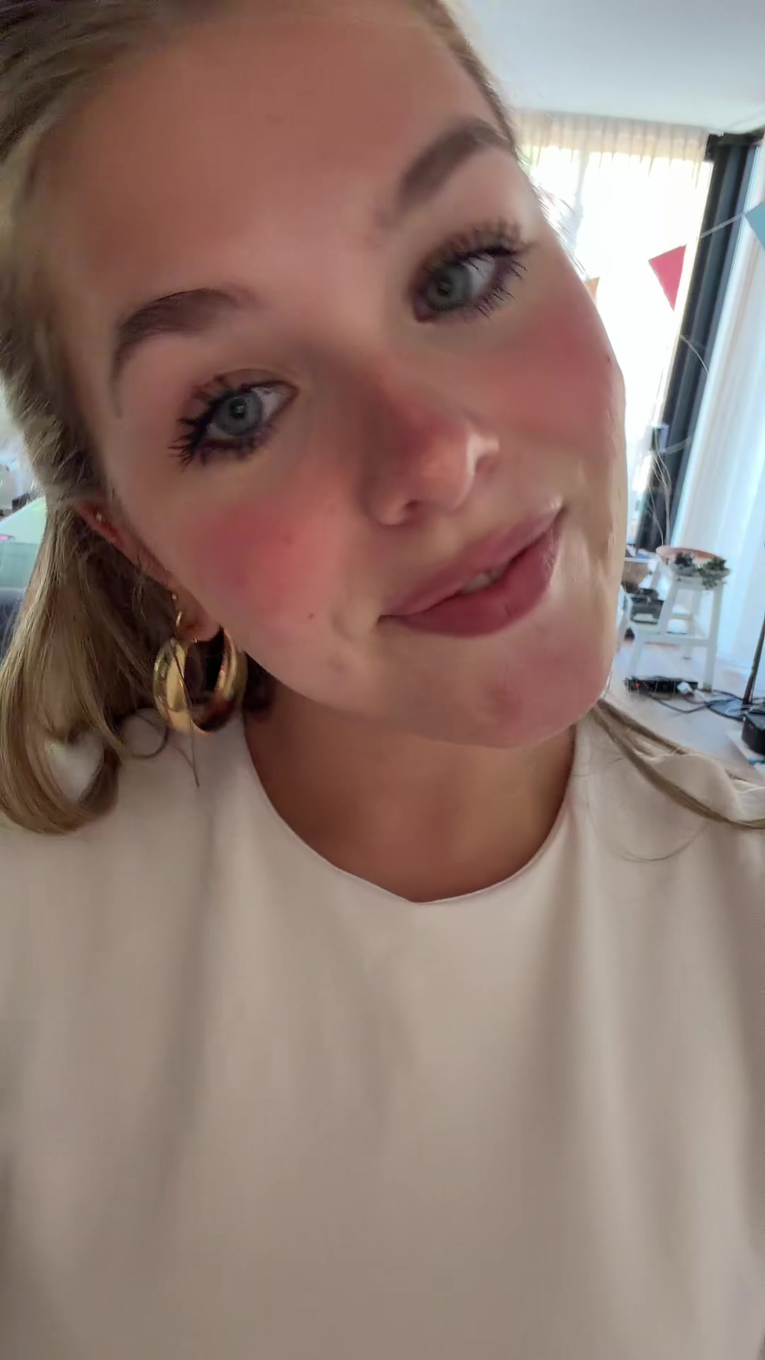 @Demi