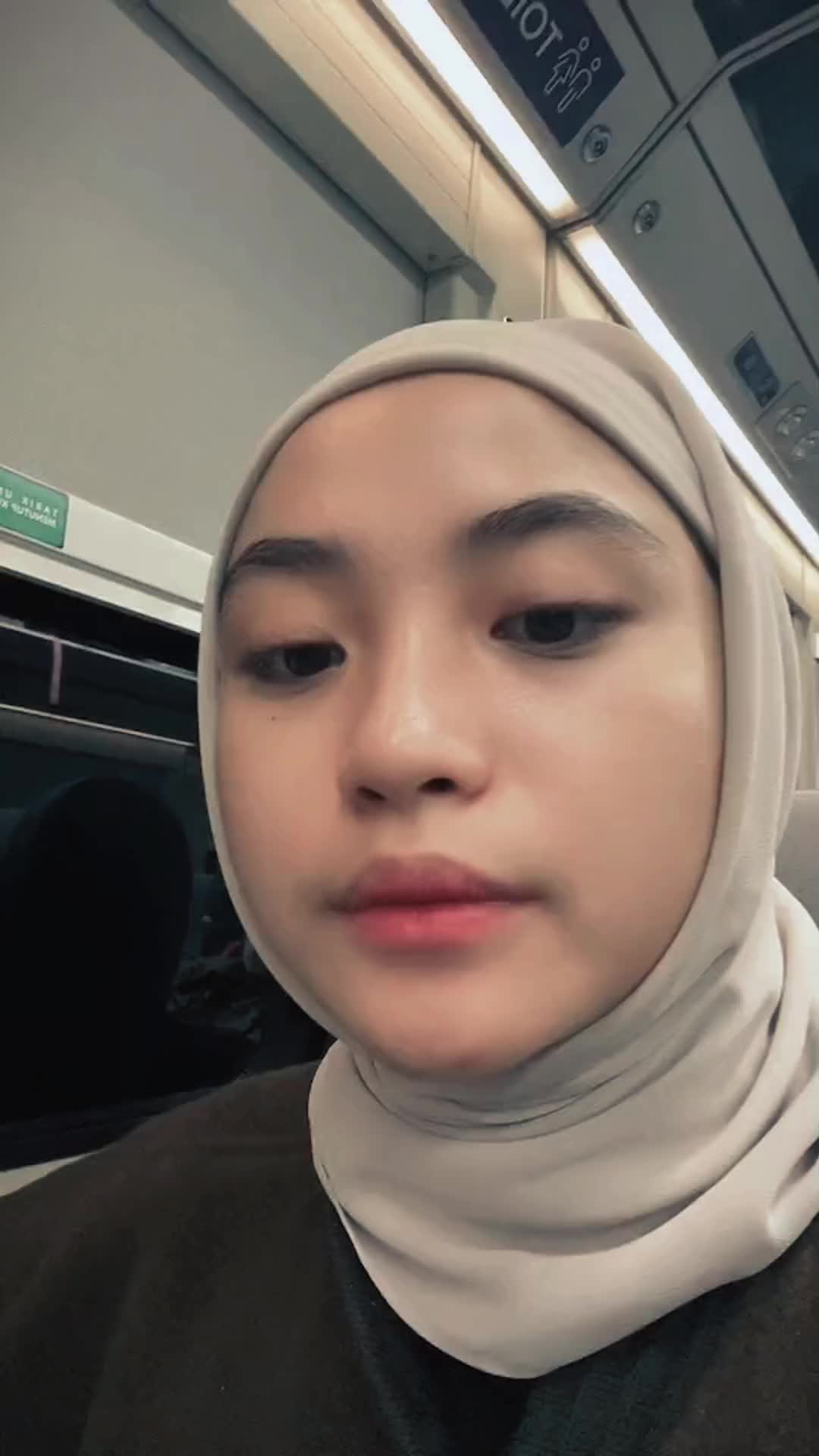 @taniaa