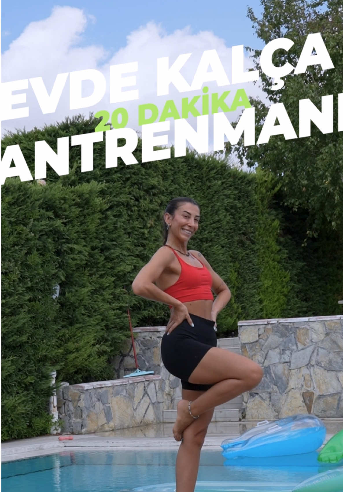 @Melis &Ouml;zel K&uuml;lahlı