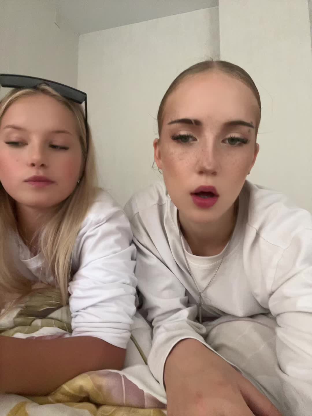 @Адидаска