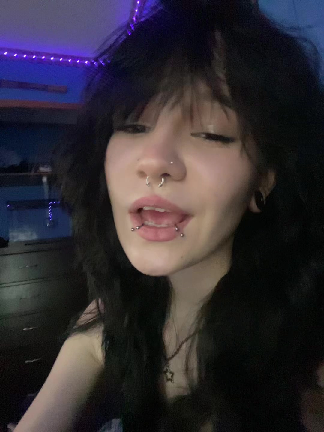 @🤐