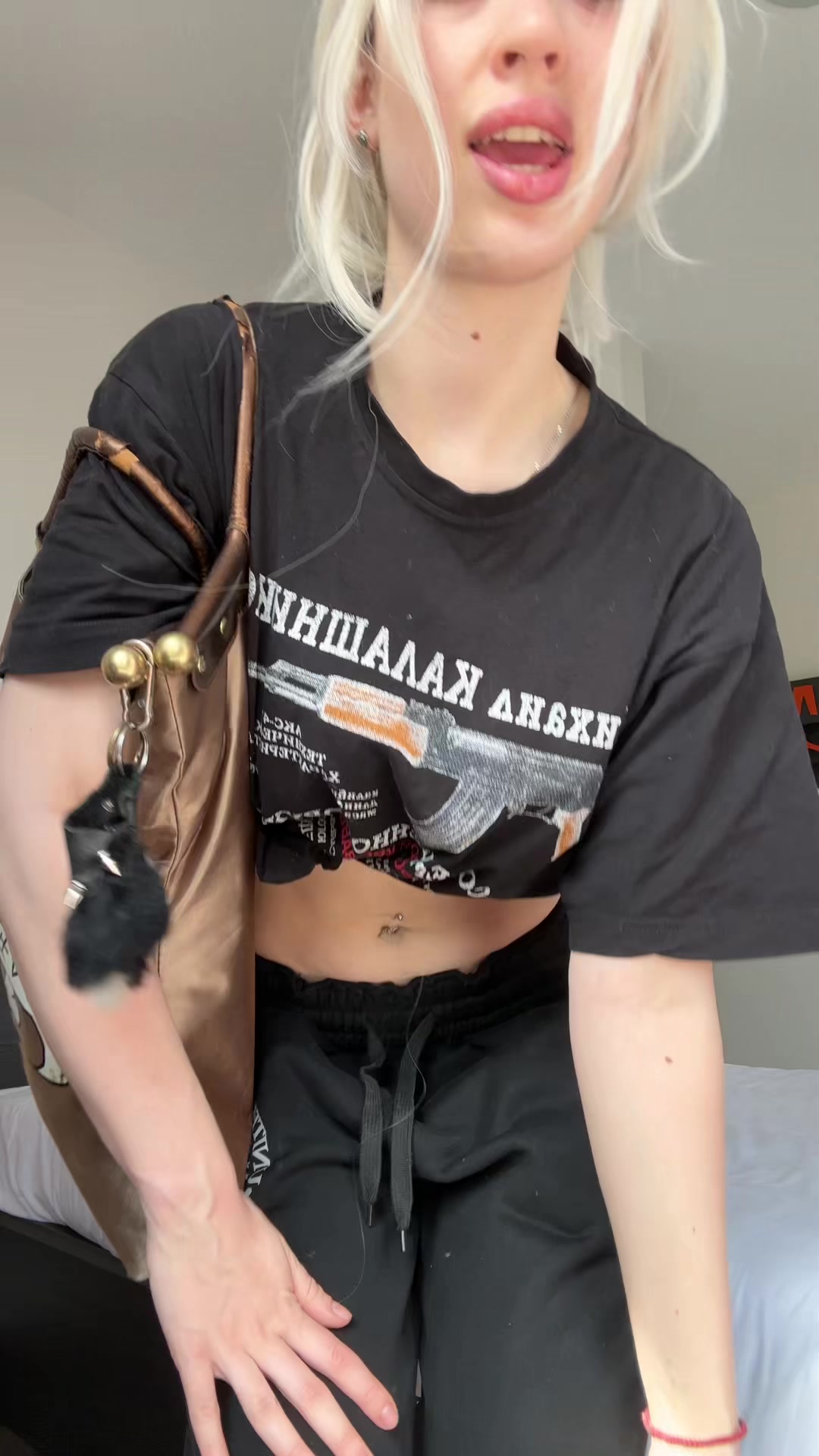 @hellcazlookneon