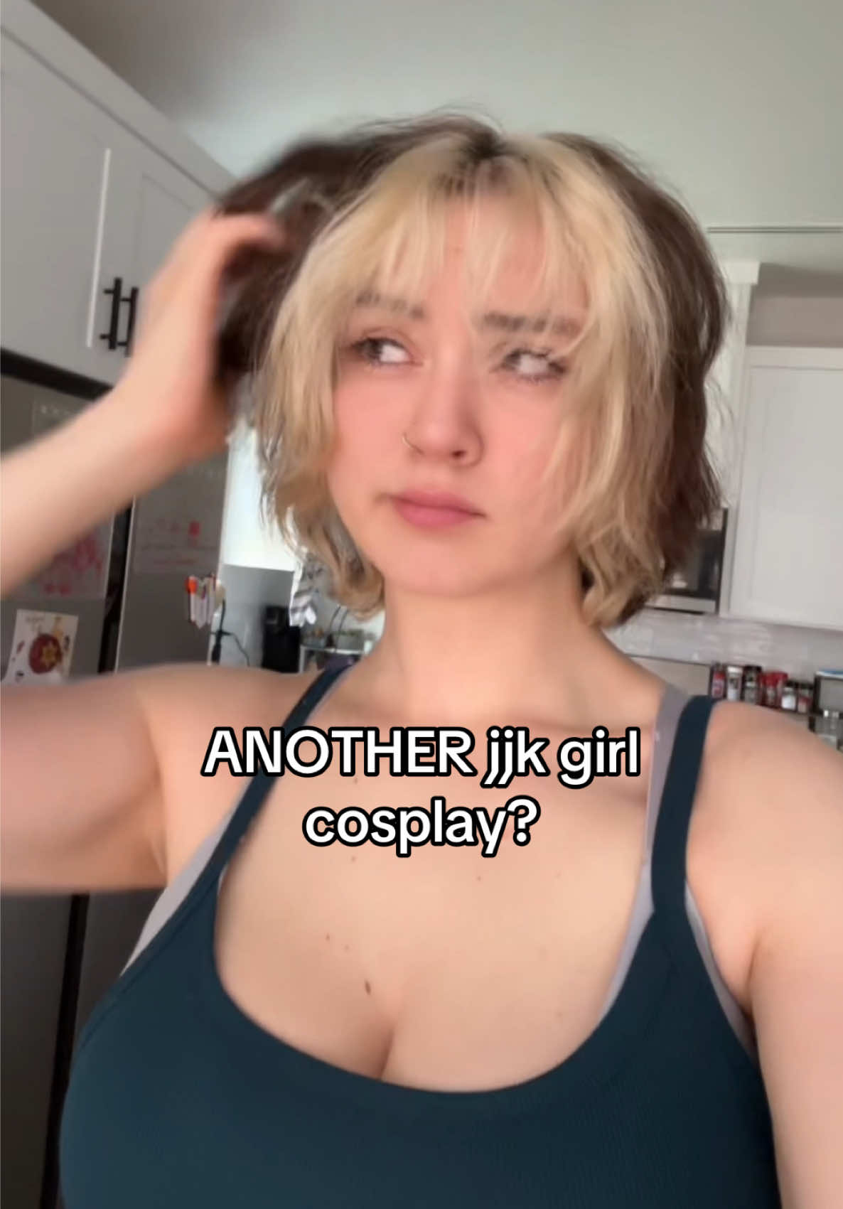 @vemnila | tall cosplayer