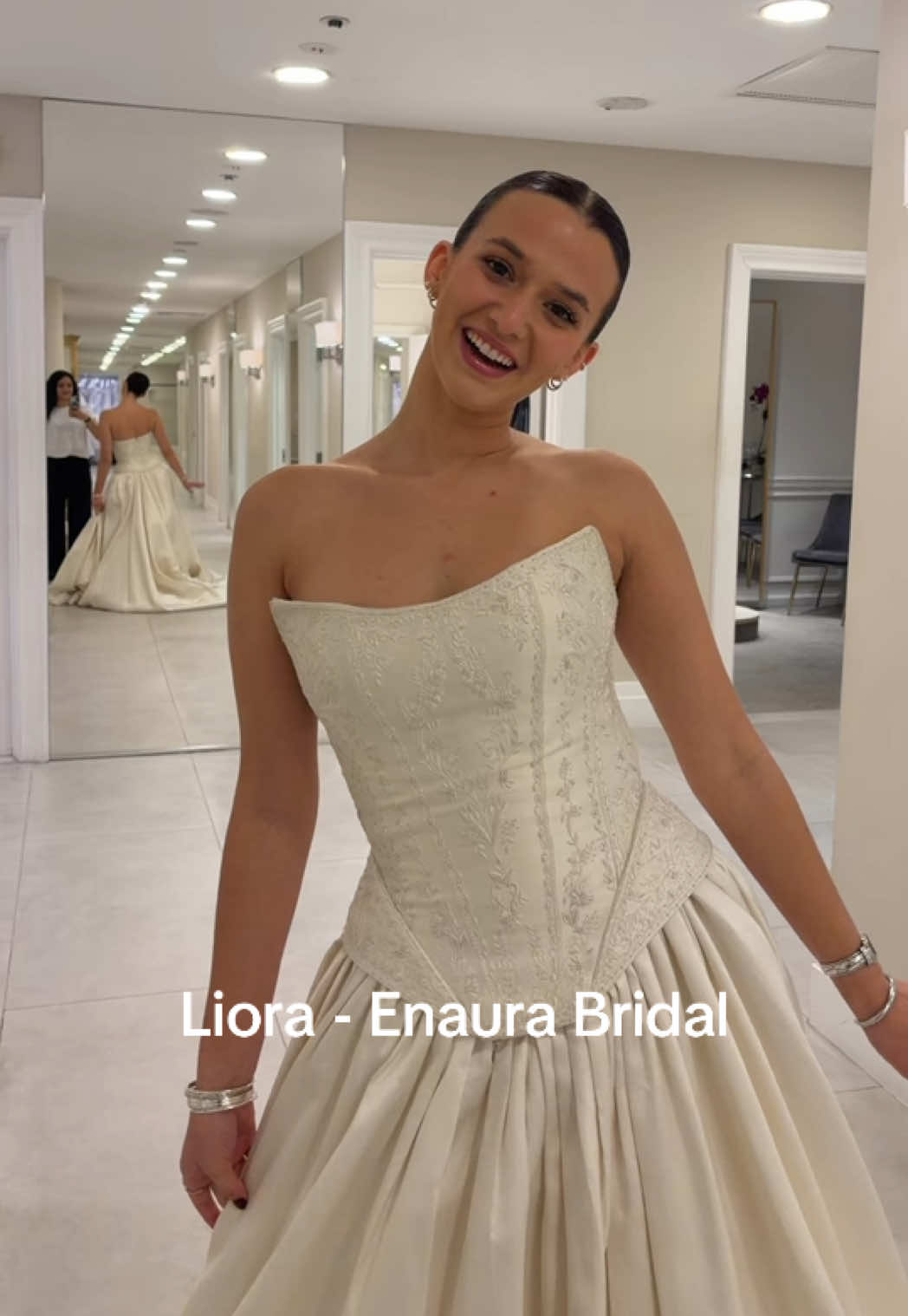 @anna | bridal stylist