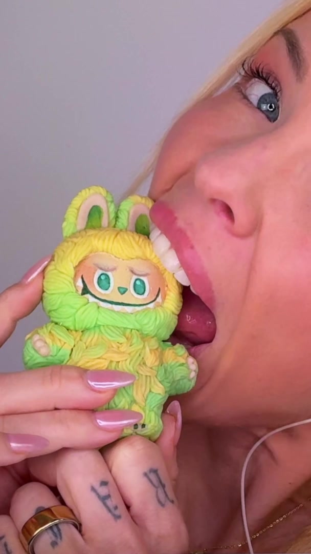 @HunniBee ASMR
