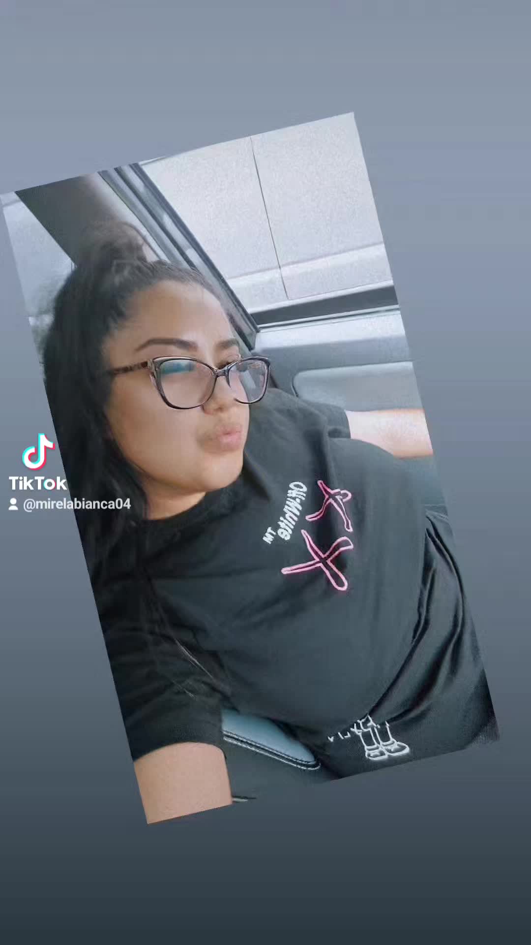 @Mirela._.Bianca