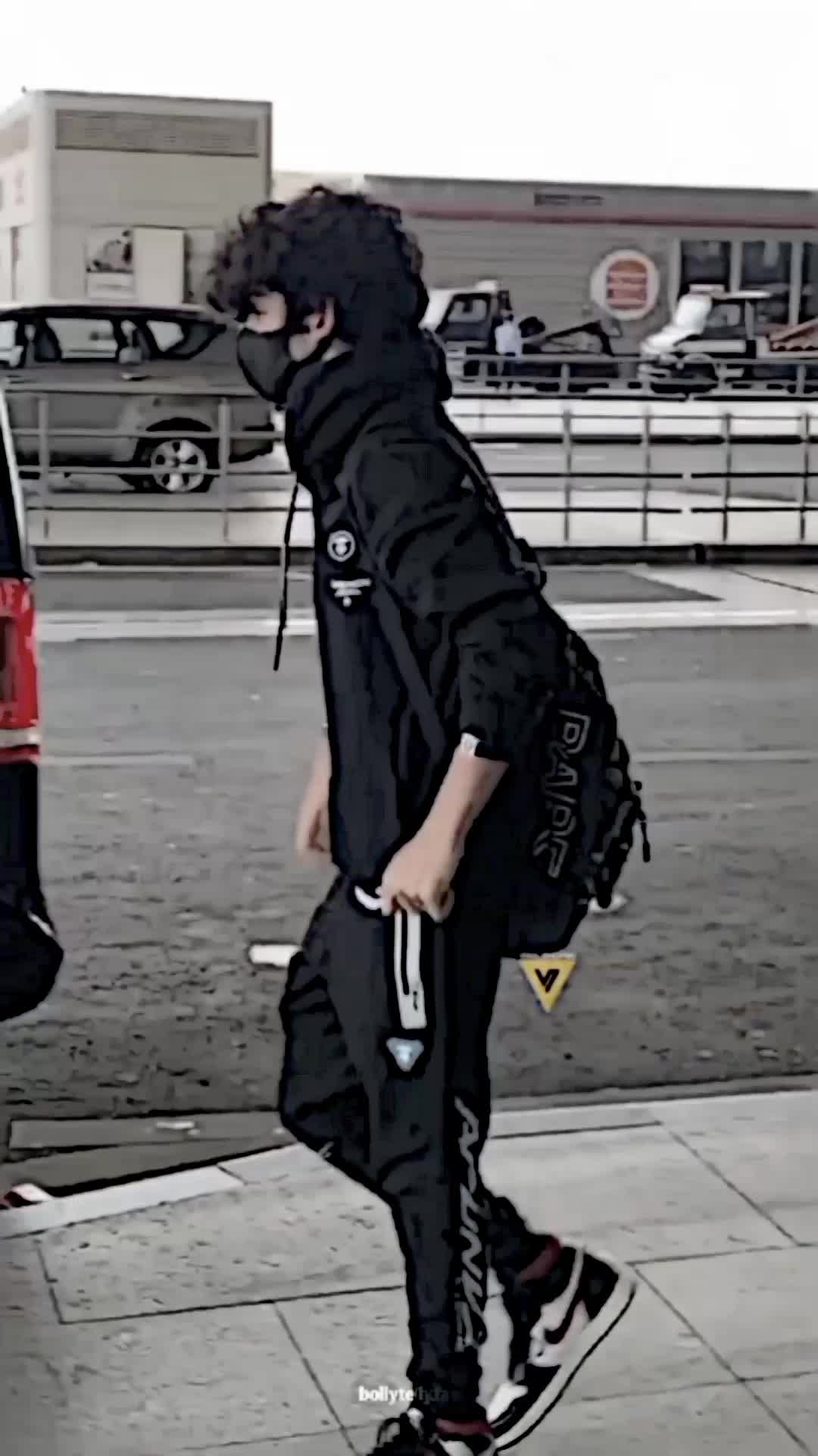 @𝐘𝐨𝐨𝐧𝐢𝐯𝐞𝐫𝐬𝐞𐤀