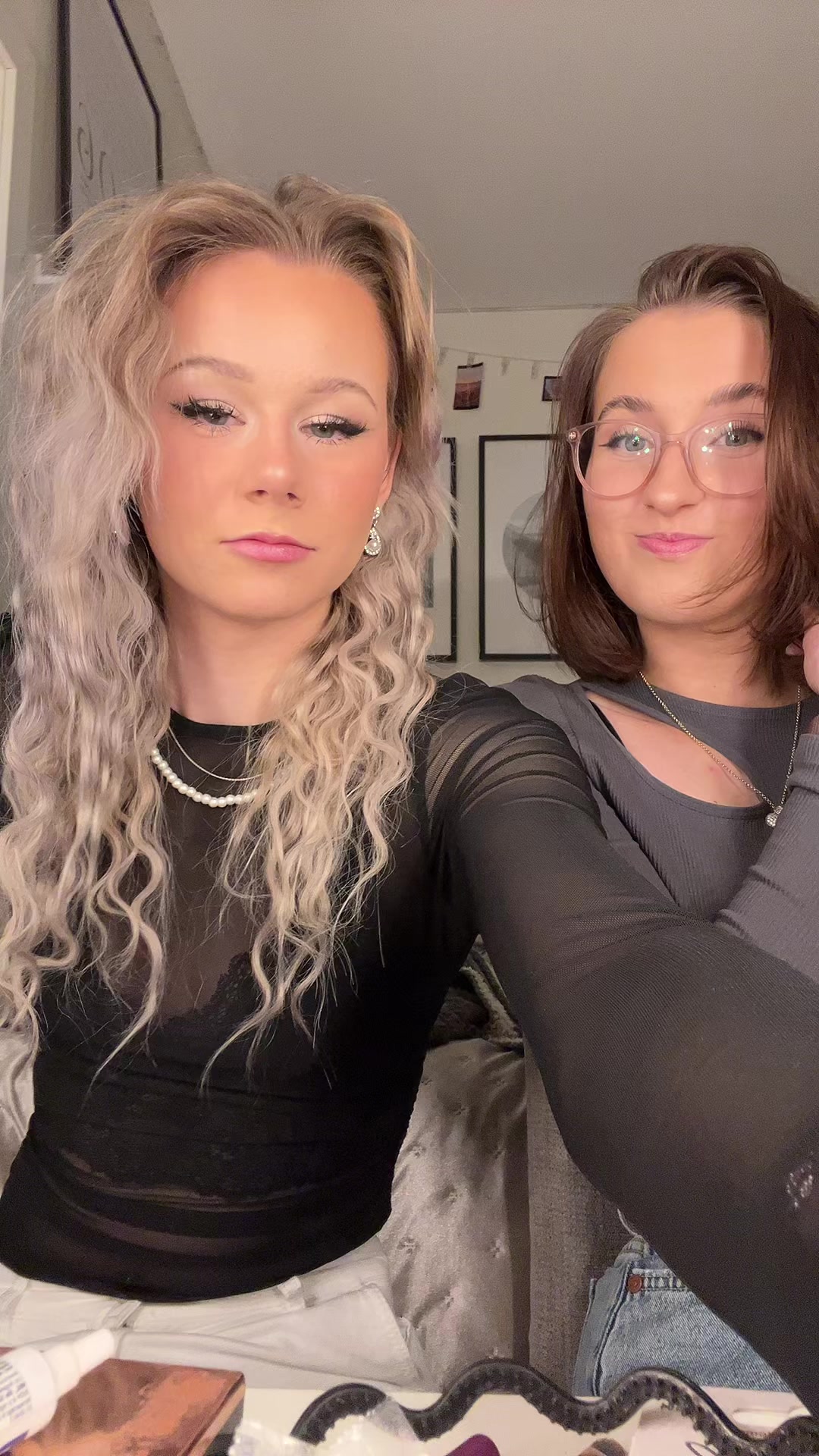 @Bella