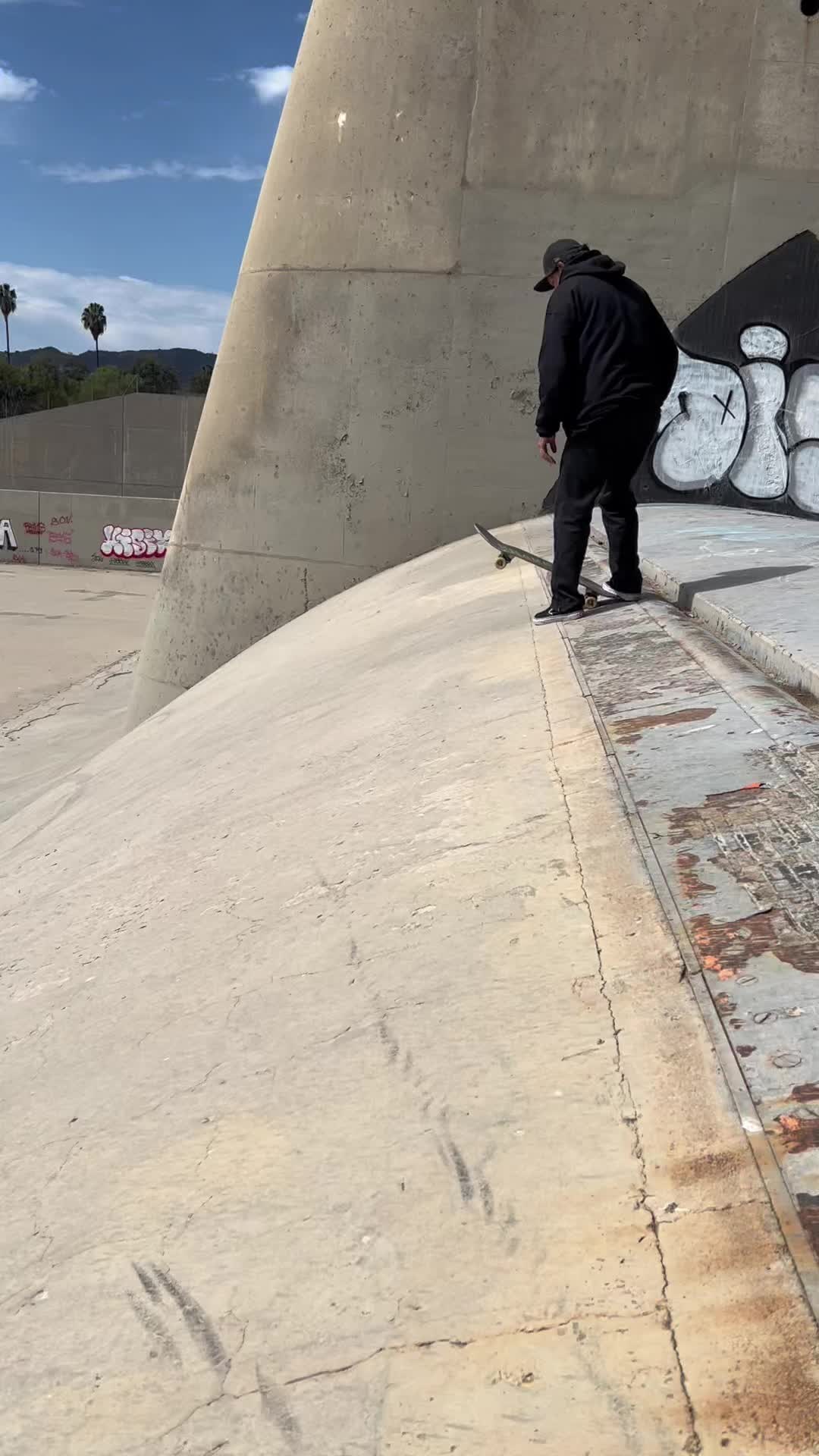 @Sonerflores666.