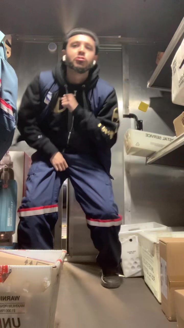 @SmoovytheMailman
