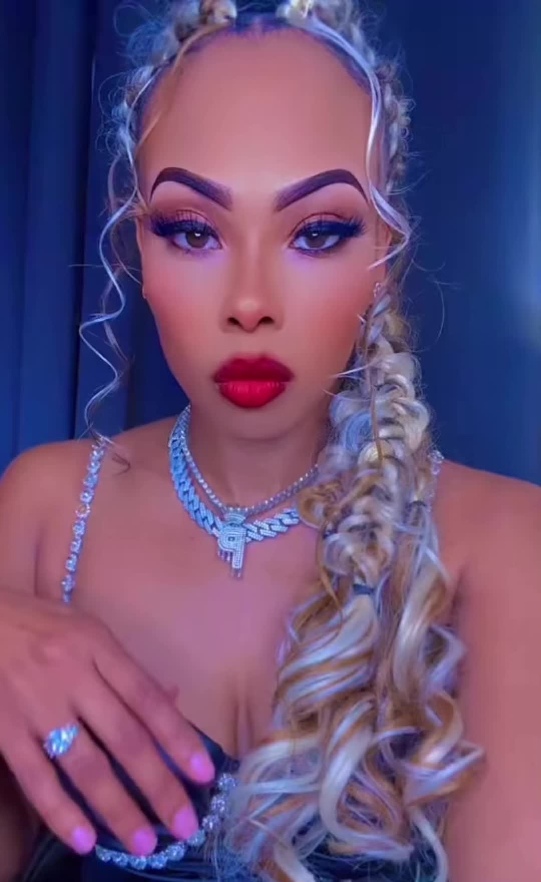 @PrettygirlCEO